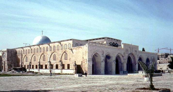Heilige Stätte: Die Al-Aksa-Moschee ist ein wichtiger Ort für Mulime. Der palästinensische Präsident Abbas hat besseren Schutz für sie gefordert.