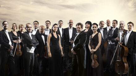 Das Georgische Kammerorchester führt in Ingolstadt das Stück "Exodus 1971" auf.