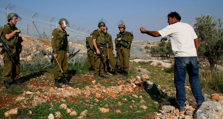 Konfliktpotential: An der Grenzlinie zwischen Israel und dem Westjordanland geraten Palästinenser und israelische Soldaten immer wieder aneinander.