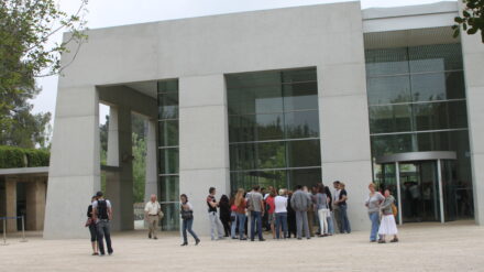 Die Gedenkstätte Yad Vashem dokumentiert persönliche Gegenstände, die von der Schoah erzählen.