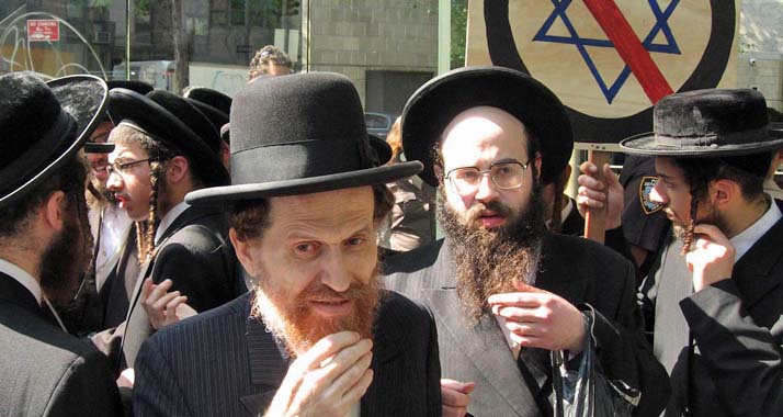 Anhänger der anti-zionistischen Satmar-Bewegung - die meisten von ihnen leben in New York. (Archivbild)