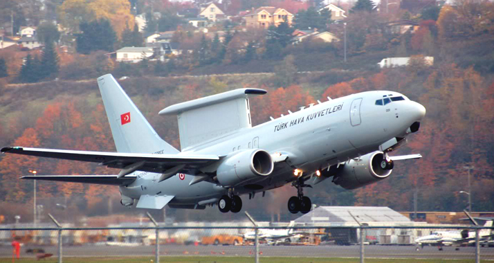 Unter anderem besitzt die Türkei eine Boeing-737 mit dem fliegenden Radarsystem AWACS.