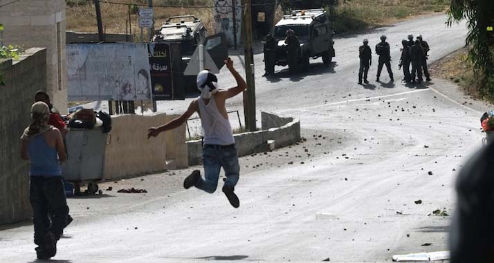 Im Westjordanland kommt es immer wieder zu Zusammenstößen zwischen Soldaten und Palästinensern. (Archivbild)