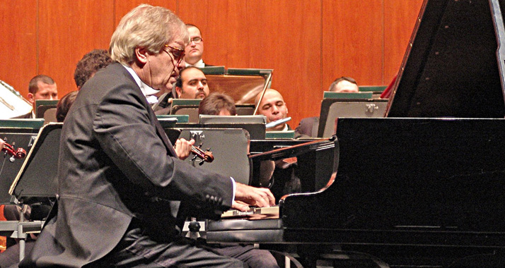 Der Pianist und Dirigent Justus Frantz im Jahr 2006.