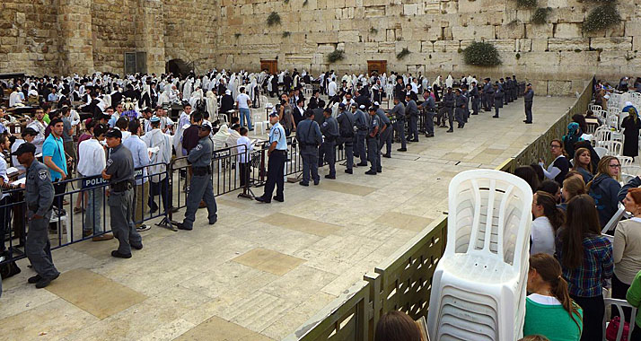 An der als "Klagemauer" bekannten Westmauer wurde am Freitagmorgen ein Jude erschossen.