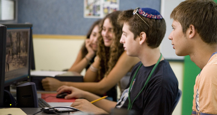 Im israelischen Brisabane stellten die Jugendlichen ihr Computerwissen unter Beweis. (Archivbild)