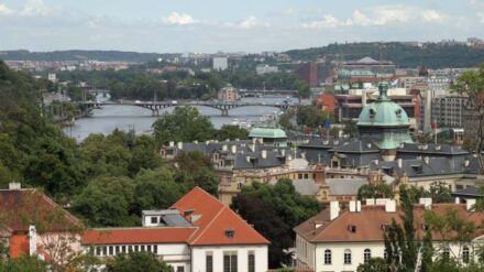 Die tödliche Explosion in der palästinensischen Botschaft in Prag gibt weiter Rätsel auf.