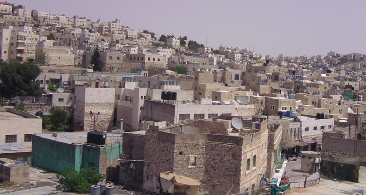 Hebron - nahe der Stadt hat ein Palästinenser einen vierfachen Familienvater erschossen.