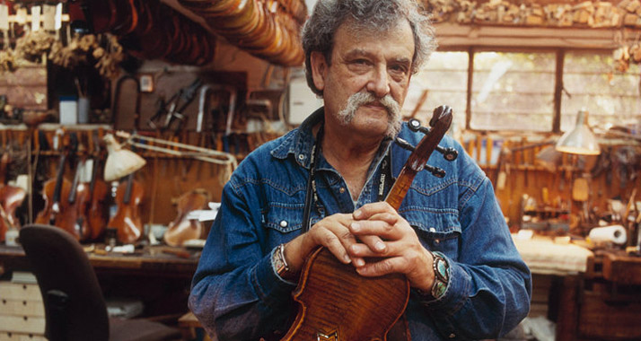 Weinstein sammelt und restauriert Violinen.