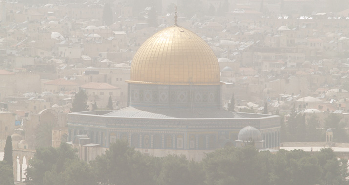 Der Blick auf den Jerusalemer Felsendom ist durch Smog getrübt.