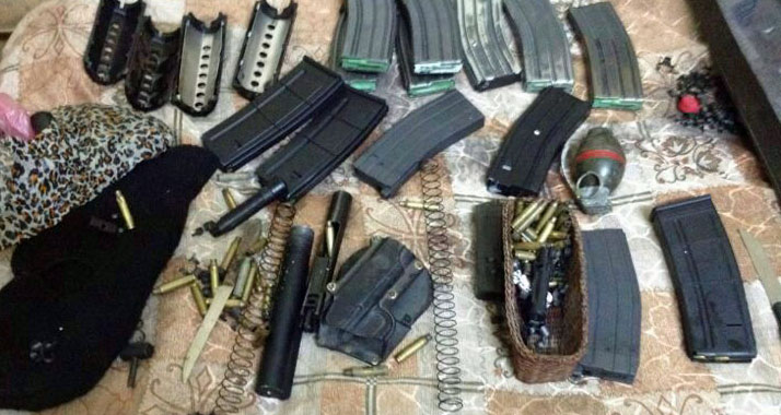 Diese Kampfmittel wurden bei Palästinensern in Nablus gefunden.