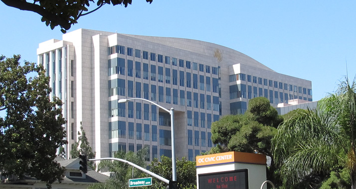 Das Gebäude der Bundesbehörden in Santa Ana – hier wurde die Klage eingereicht.