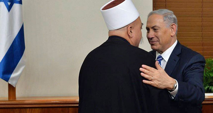 Premierminister Benjamin Netanjahu empfängt das geistliche Oberhaupt der Drusen, Muwafak Tarif (l.).
