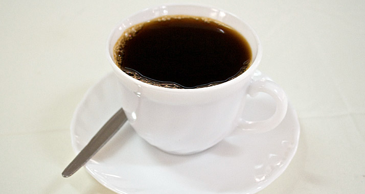 Von Mitternacht bis 6 Uhr morgens gibt es an Tankstellen Kaffee zum Sonderpreis.