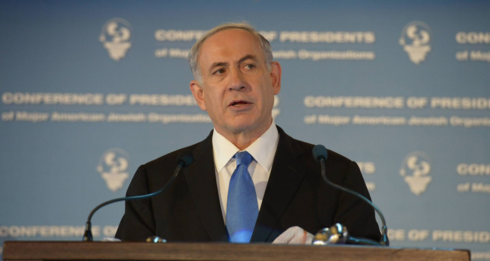 Zwischen den Zeiten: Während sich eine neue Regierung bildet, blickt Netanjahu auf die alte zurück.