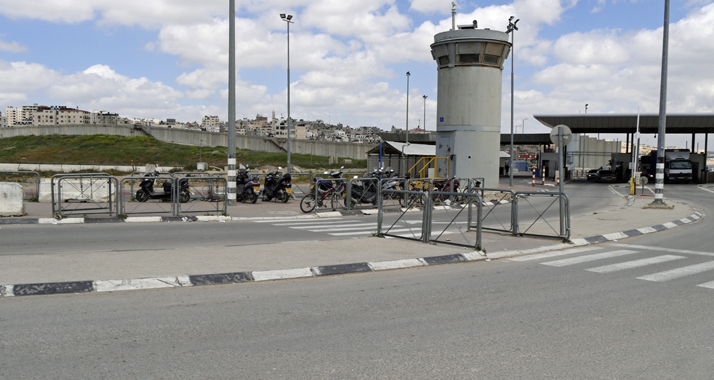 Zu den Erleichterungen für Palästinenser gehören vereinfachte Einreiseverfahren an Kontrollpunkten. Im Bild: Checkpoint Kalandija