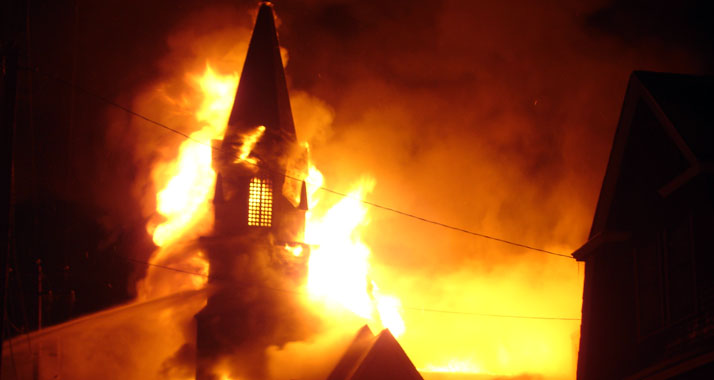 Der Vorsitzende der rechtsextremen Gruppe „Lehava“ distanziert sich mittlerweile von seiner Unterstützung für Brandanschläge auf Kirchen. (Symbolbild)