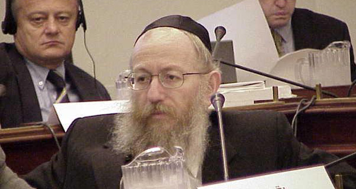 Nach der rabbinischen Erlaubnis hat sich auch die Knesset für  Ja'akov Litzman als Gesundheitsminister ausgesprochen.