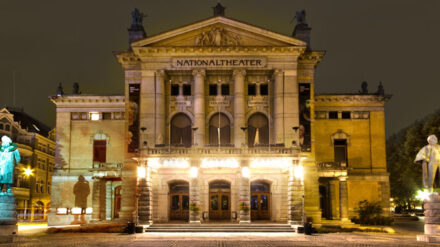 Das Nationaltheater in Oslo distanziert sich vom Boykottaufruf der Künstlergruppe