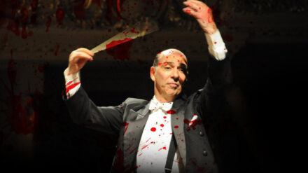 Auf dem von BDS Chile verbreiteten Bild ist der israelische Dirigent Jeruham Scharovski blutverschmiert