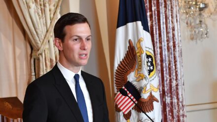 Ist beteiligt an der Ausarbeitung eines Friedensplanes für Nahost: Präsidentenberater Kushner (Archivbild)