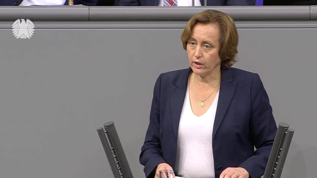 Die AfD-Bundestagsabgeordnete von Storch präsentierte den Parteiantrag zum Hisbollah-Verbot im Bundestag