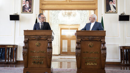 Um Freundlichkeit bemüht: Die Außenminister Heiko Maas und Dschawad Sarif auf der gemeinsamen Pressekonferenz in Teheran