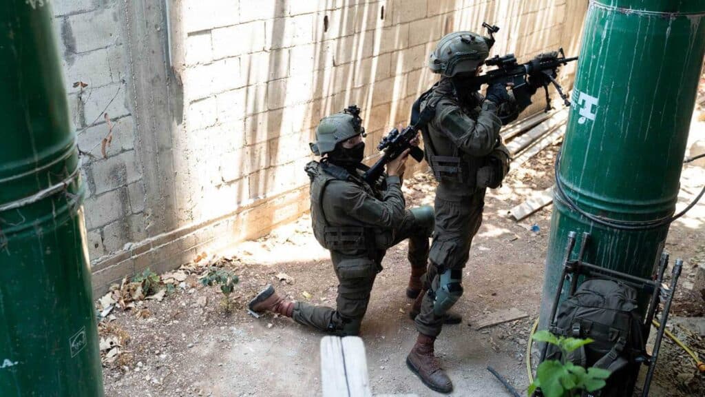 Soldaten gehen in Dschenin gegen Terroristen vor