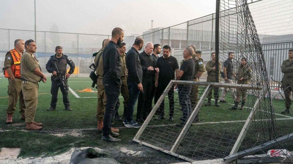 Israels Verteidigungsminister Gallant machte sich nach dem Angriff ein Bild von der Lage